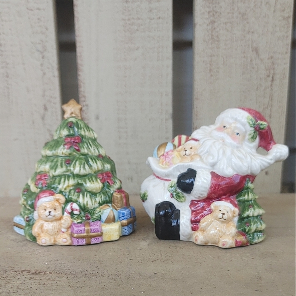 Vintage Santa Claus With Sack & Christmas Tree Salt And Pepper Shakers Teddy 4"H